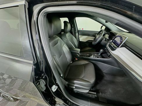 Used 2023 Jeep Compass Limited image 29