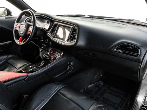Used 2016 Dodge Challenger R/T Plus image 11