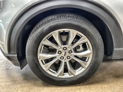 Used 2022 Ford Explorer Limited image 33