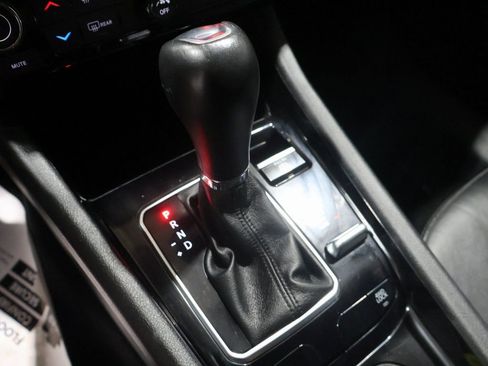 Used 2022 Jeep Compass Limited image 40