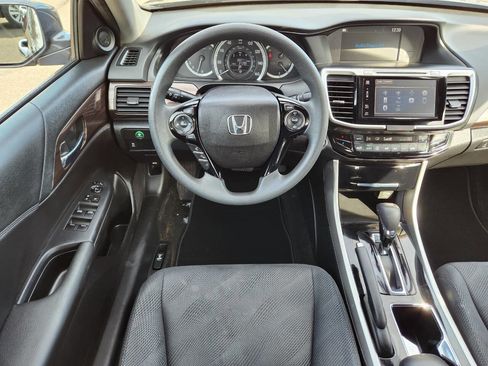 Used 2017 Honda Accord EX image 15