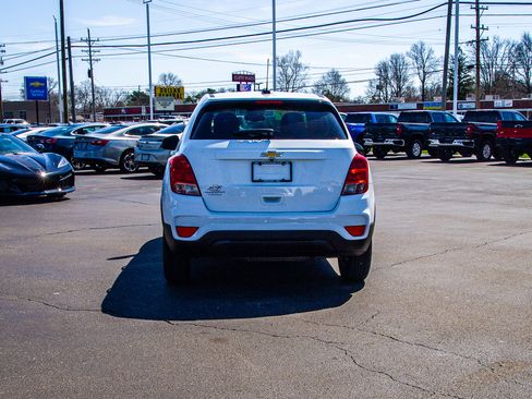 Used 2020 Chevrolet Trax LS image 6