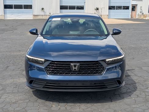 Used 2024 Honda Accord EX image 11