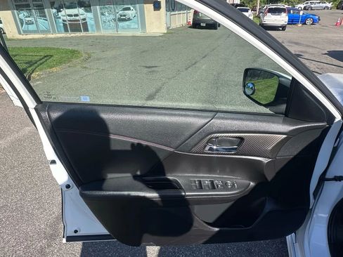 Used 2017 Honda Accord Sport Special Edition image 18