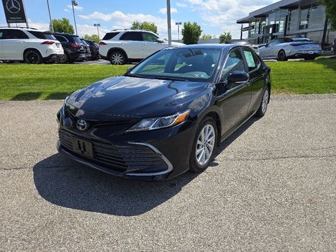 Used 2023 Toyota Camry LE w/ Cold Weather Package FWD image 9