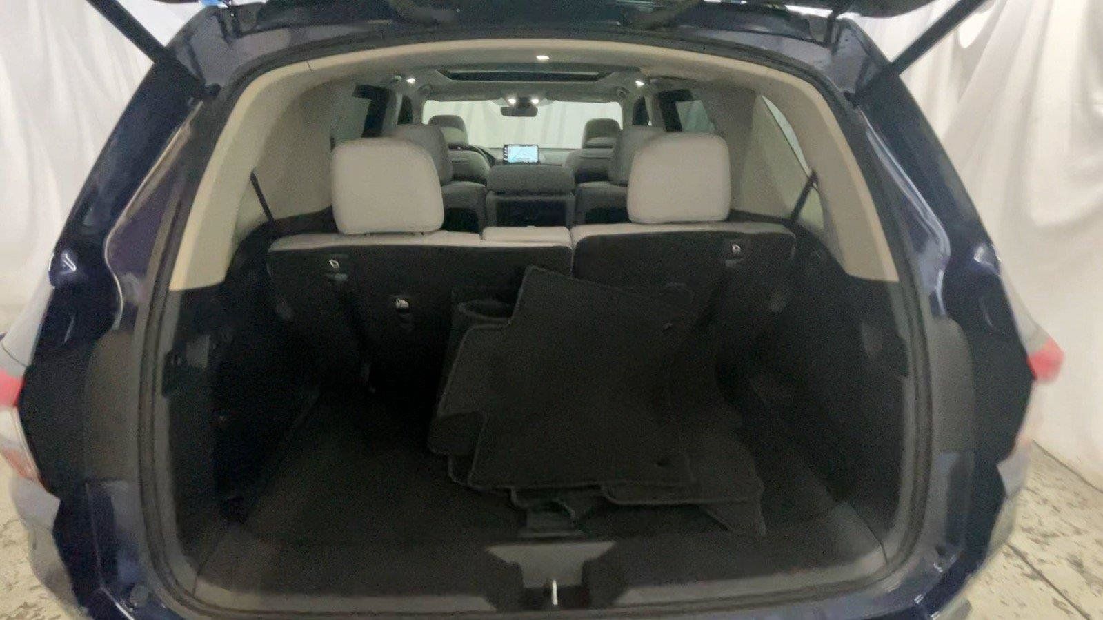 Used 2025 Honda Pilot Elite image 19