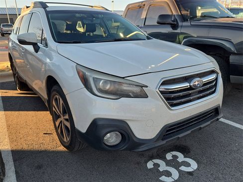 Used 2018 Subaru Outback 2.5i Limited image 4