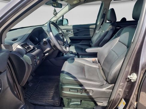 Used 2020 Honda Pilot Touring image 25