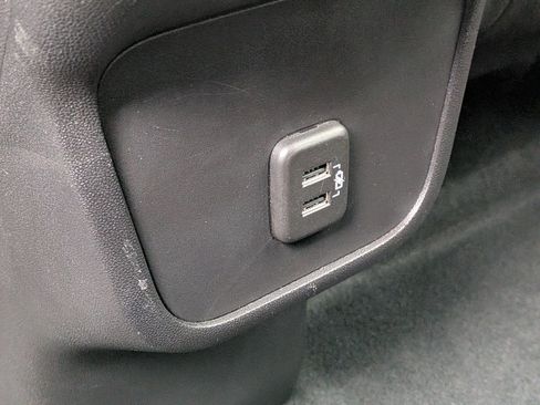 Used 2024 Chevrolet Equinox LT image 29