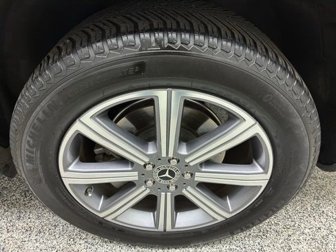 Used 2022 Mercedes-Benz GLS 450 4MATIC image 12