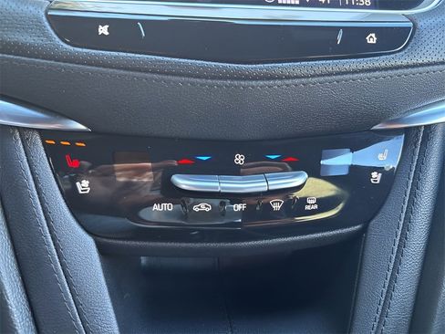 Used 2025 Cadillac XT5 Premium Luxury image 25