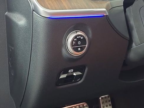 New 2026 Mercedes-Benz C 300 4MATIC Sedan image 18