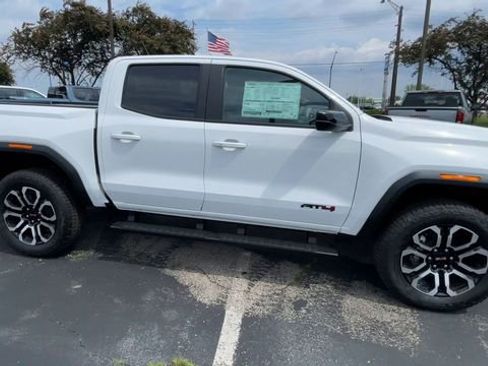 New 2026 GMC Canyon AT4 w/ Nightfall Essentials Package AWD/4WD image 3