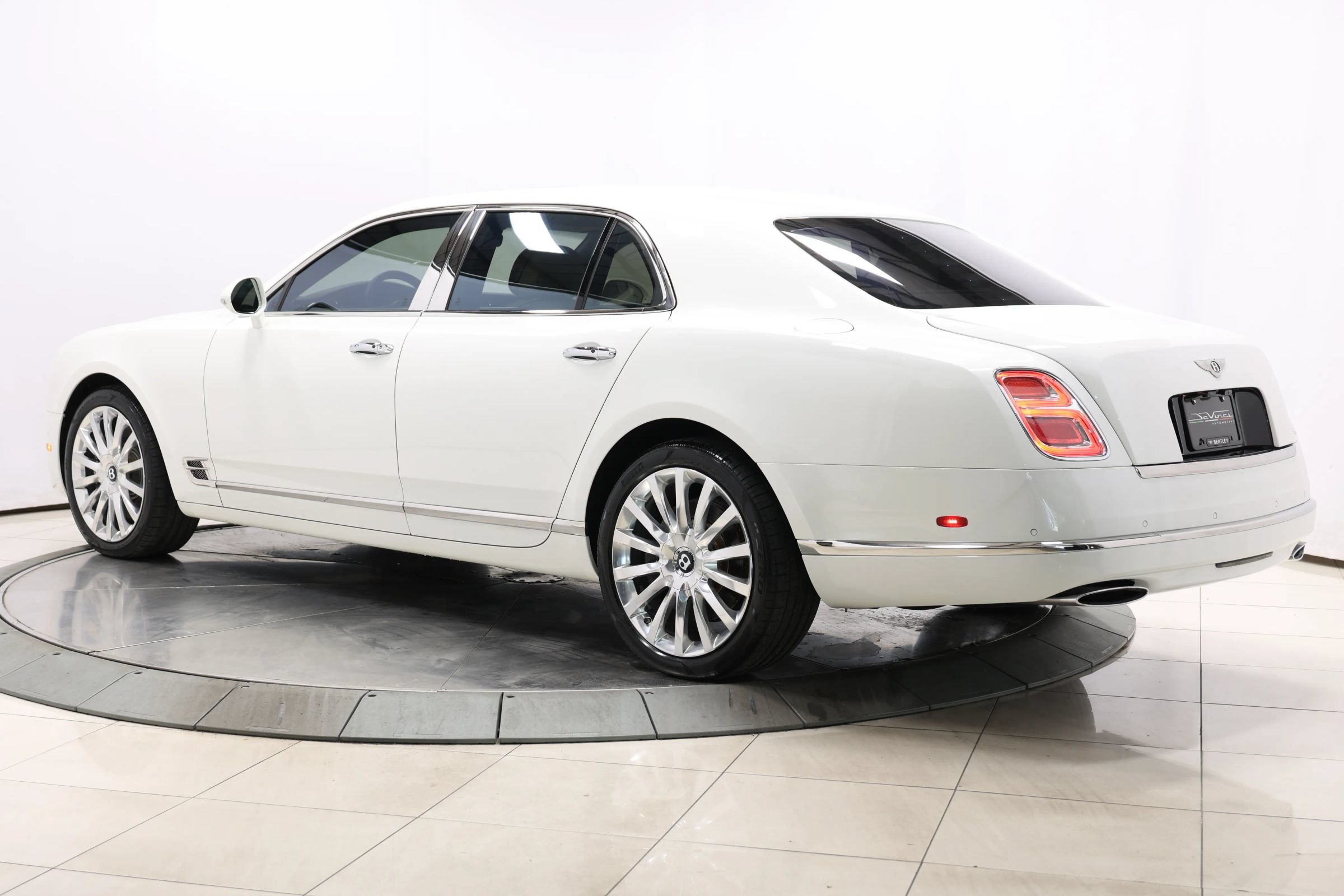 Used 2017 Bentley Mulsanne RWD image 81