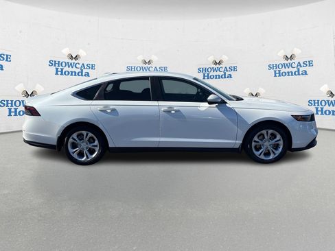 Used 2023 Honda Accord LX image 9