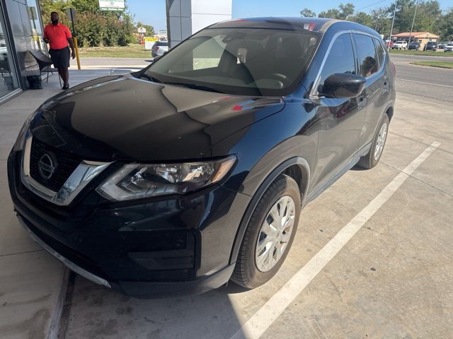 Used 2019 Nissan Rogue S FWD image 2
