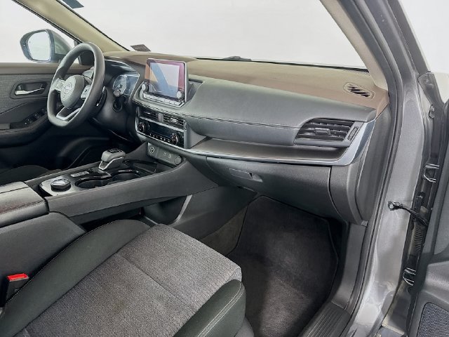 Used 2023 Nissan Rogue SV AWD/4WD image 27