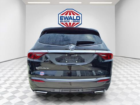 Used 2023 Buick Enclave Essence AWD/4WD image 6