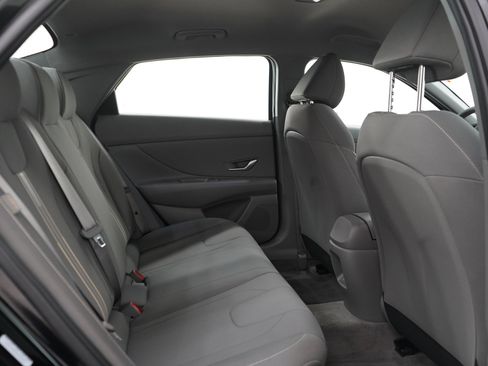Used 2025 Hyundai Elantra Sport FWD image 12