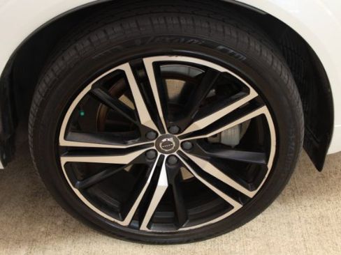 Used 2019 Volvo XC60 T6 R-Design w/ Protection Package Premier image 28
