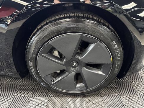 Used 2021 Tesla Model 3 Standard Range Plus image 16