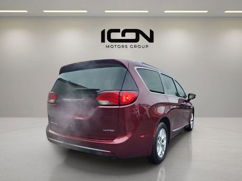 Used 2020 Chrysler Pacifica Limited image 4