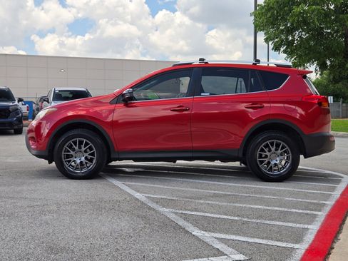 Used 2014 Toyota RAV4 LE FWD image 6