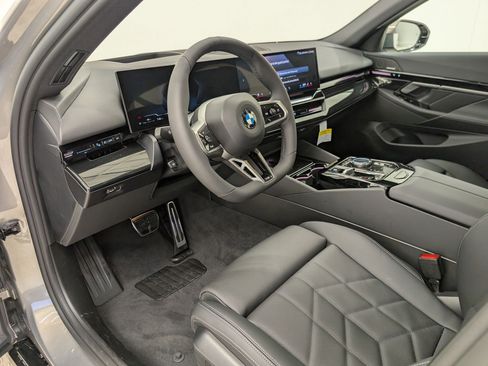New 2026 BMW 530i RWD image 4