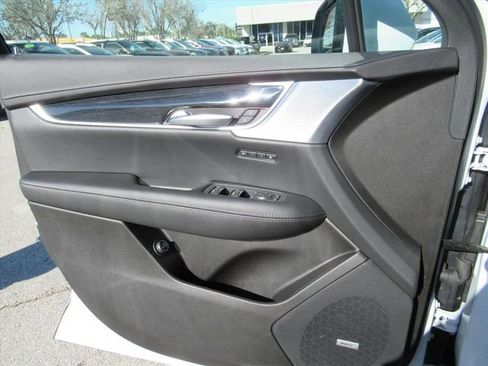 Certified 2025 Cadillac XT5 Premium Luxury image 21