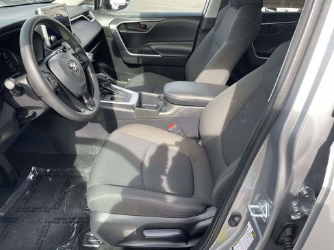 Used 2025 Toyota RAV4 LE image 29