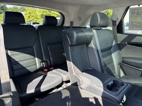 Used 2019 Kia Sorento SX w/ SX Touring Package AWD/4WD image 28