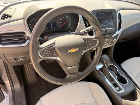 Used 2024 Chevrolet Equinox LS FWD image 16