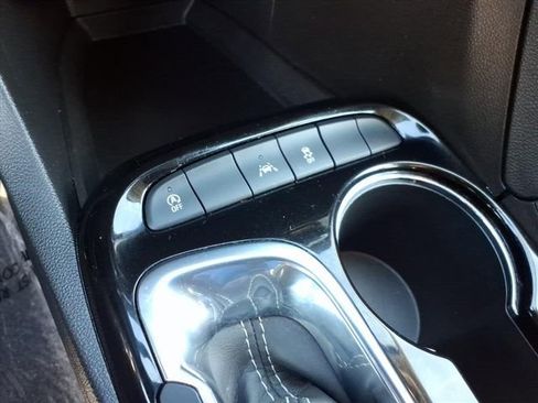 Used 2023 Buick Encore GX Essence w/ Experience Buick Package FWD image 32