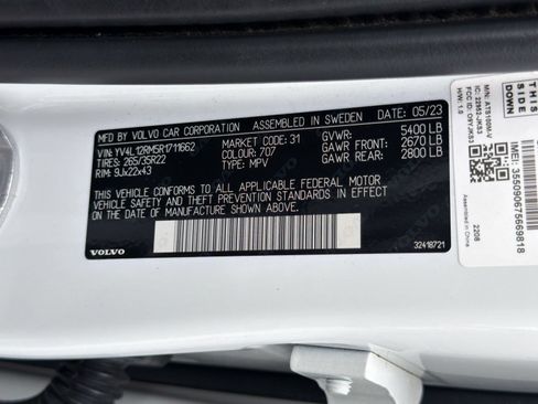 Certified 2024 Volvo XC60 B5 Ultimate w/ Protection Package Premier AWD/4WD image 20