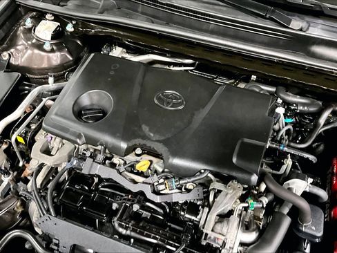 Certified 2018 Toyota Camry XLE w/ Audio Package FWD image 33