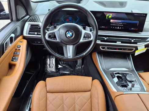 Used 2024 BMW X5 xDrive40i w/ M Sport Package AWD/4WD image 16