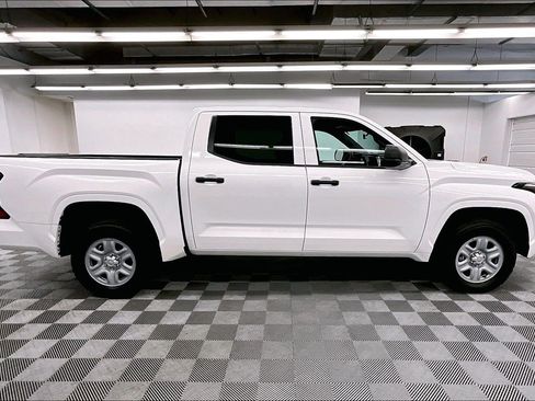 Used 2025 Toyota Tundra SR w/ SR Tow Package AWD/4WD image 15