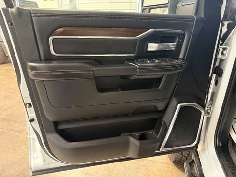 Used 2023 RAM 2500 Laramie AWD/4WD image 41