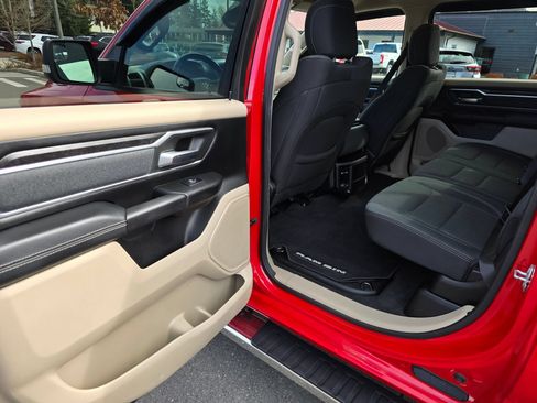Used 2020 RAM 1500 Big Horn AWD/4WD image 30