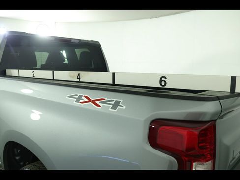 Used 2023 Chevrolet Silverado 1500 LT AWD/4WD image 13