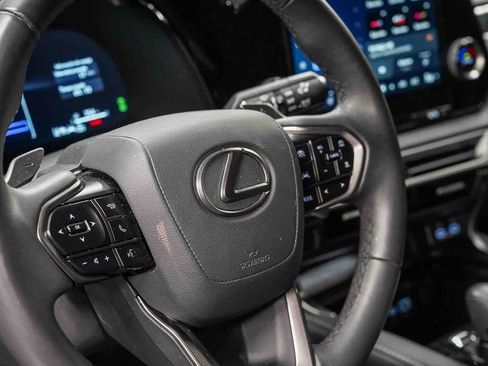 Used 2025 Lexus RX 350 FWD w/ Technology Package image 21