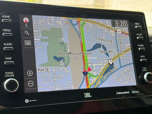 Used 2022 Toyota Camry XSE w/ Navigation Upgrade Package image 18