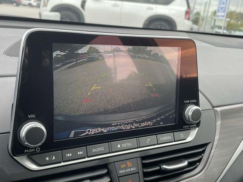 Used 2024 Nissan Altima 2.5 SV image 26