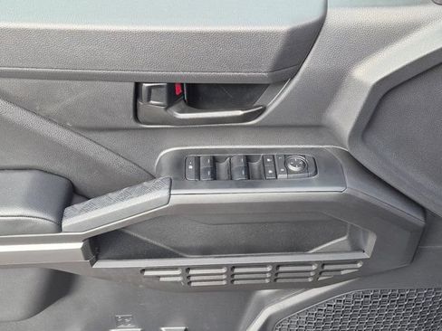 Certified 2026 Toyota Tacoma SR5 AWD/4WD image 18