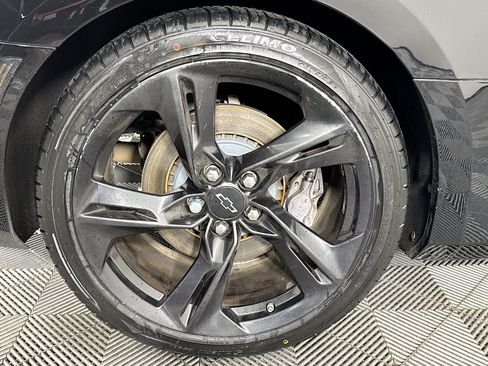 Used 2021 Chevrolet Camaro SS RWD image 27