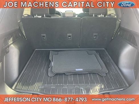 Certified 2022 Ford Escape SE w/ Convenience Package image 9