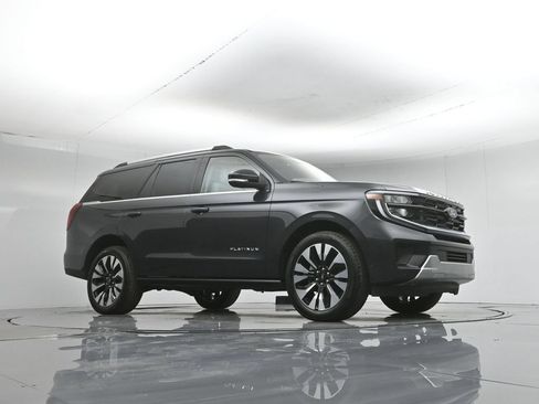 Certified 2025 Ford Expedition Platinum w/ Driver's Package AWD/4WD image 4