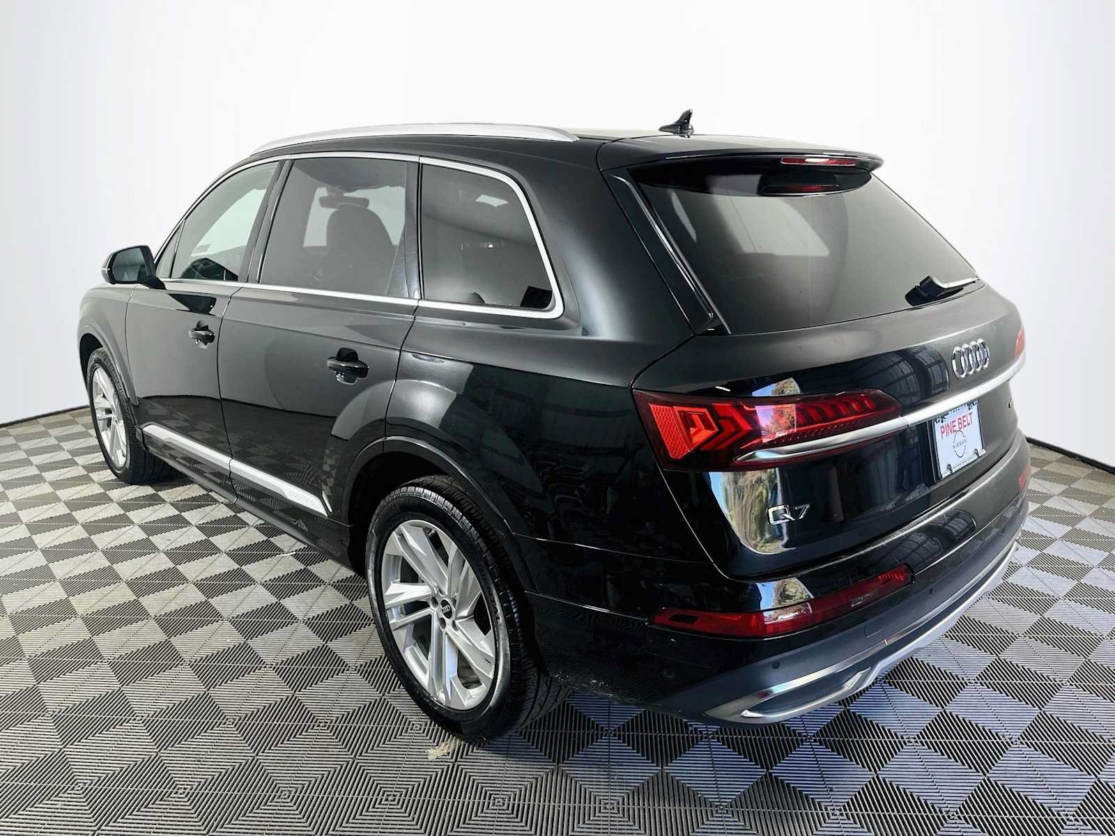 Used 2024 Audi Q7 3.0T Premium Plus AWD/4WD image 6