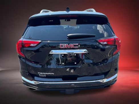 Certified 2020 GMC Terrain Denali w/ Denali Premium Package FWD image 5