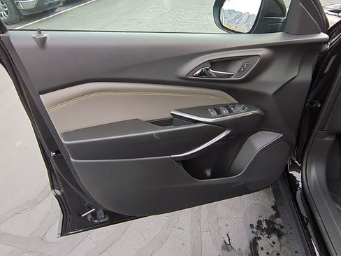 New 2026 Chevrolet Trax ACTIV w/ Sunroof Package image 9